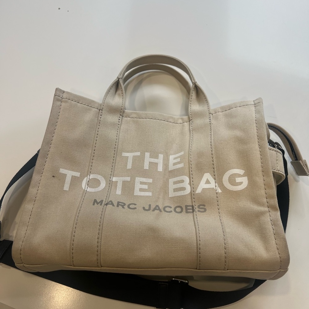 Marc Jacobs Tan Tote Bag